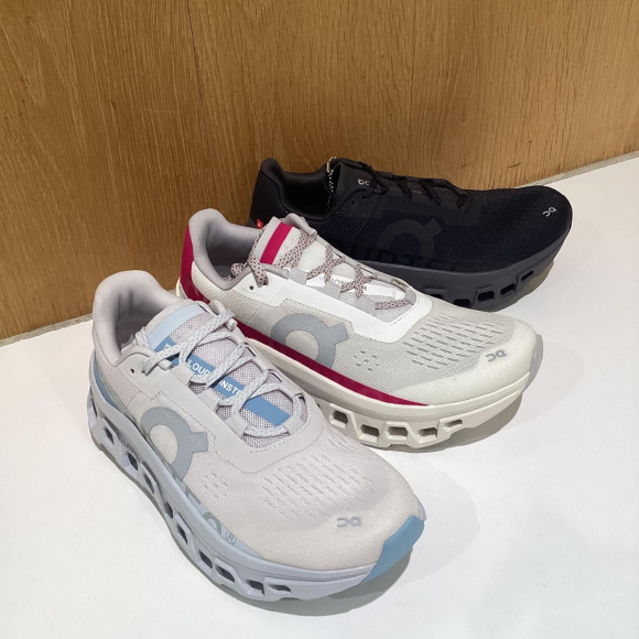 【レディースサイズ再入荷！】On Cloudmonsterを福岡・天神で探している方必見！ムラサキスポーツ福岡パルコ店