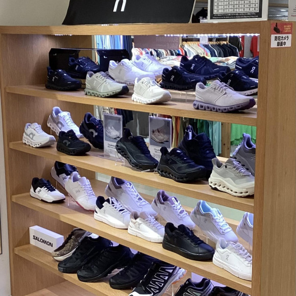 【On（オン）】大人気シューズが多数再入荷！ムラサキスポーツ福岡パルコ店に急げ！