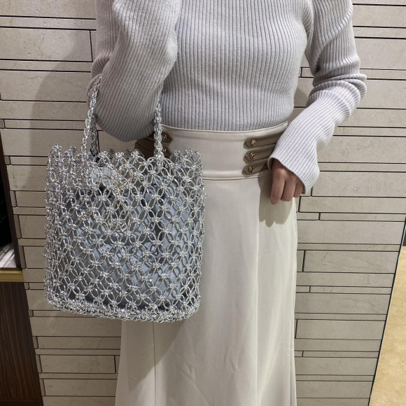 メタリックが可愛いバック♡
