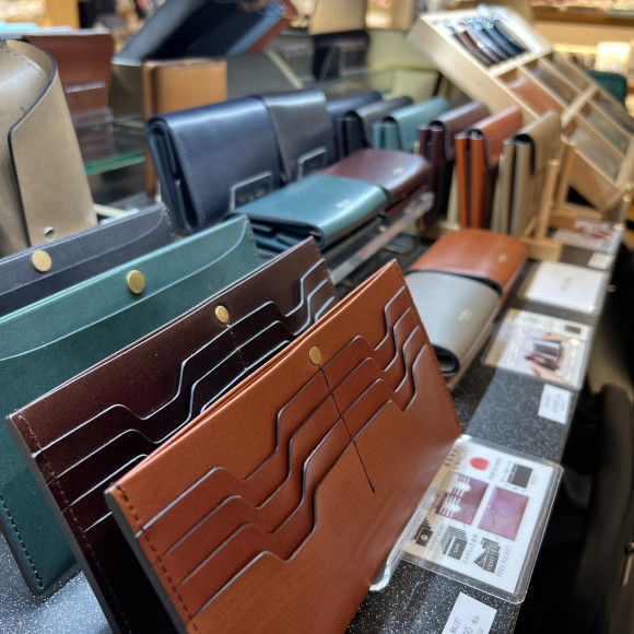 Introducing the REVEL 2.5 fold wallet!