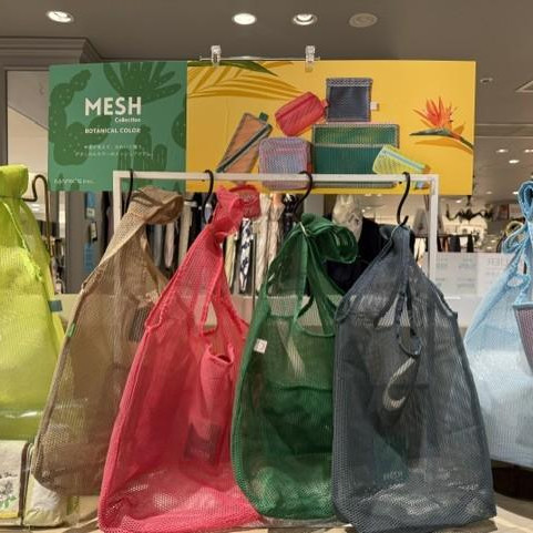 メッシュアイテム入荷しております！！