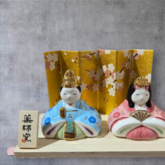 雛飾り入荷してます！