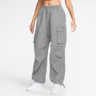 【NIKE　W STREET CARGO PANT】