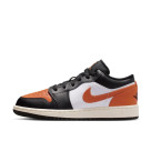 【NIKE　AIR JORDAN 1 LOW】