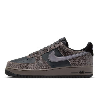 【NIKE AIR FORCE 1 '07 LV8】