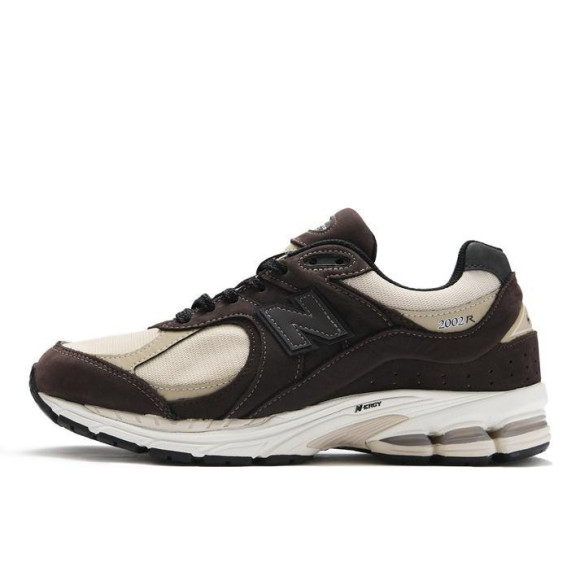 【NEWBALANCE 2002R】