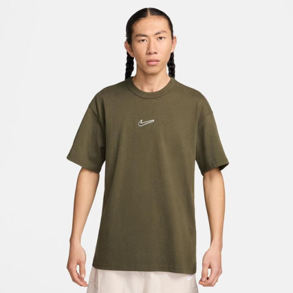【NIKE M PRM ESS OPEN TEE】