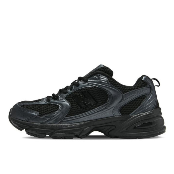 【NEWBALANCE MR530】