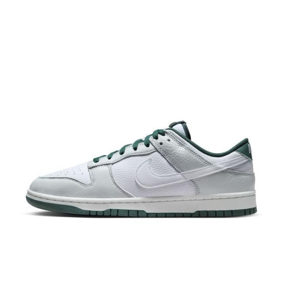 【NIKE DUNK LOW RETRO SE】
