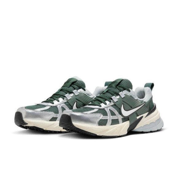【NIKE V2K RUN】