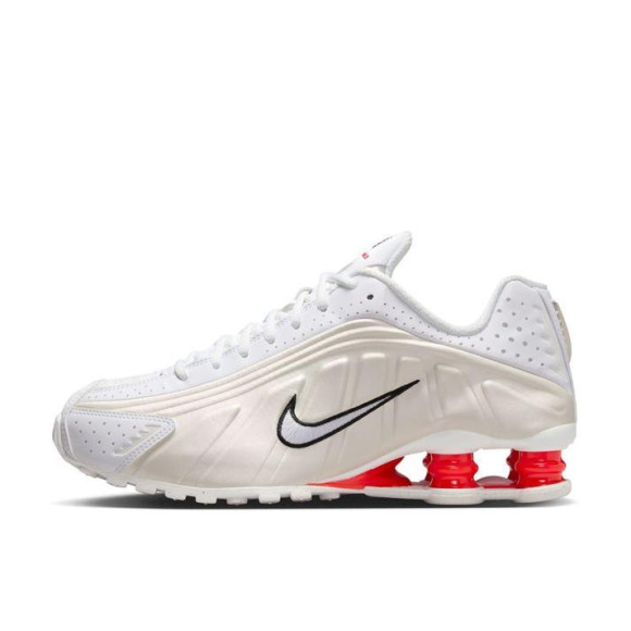 【NIKE W SHOX R4】