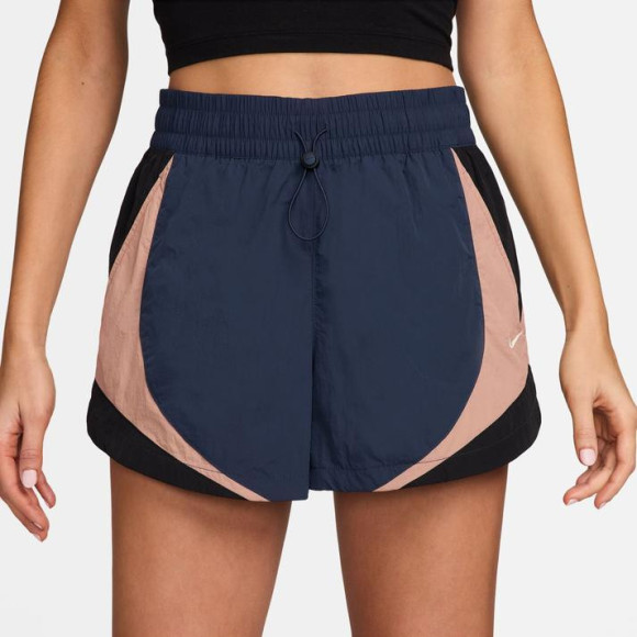 【NIKE W STREET 3' TRACK SHORT】