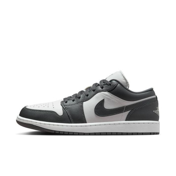 【NIKE　AIR JORDAN 1 LOW】