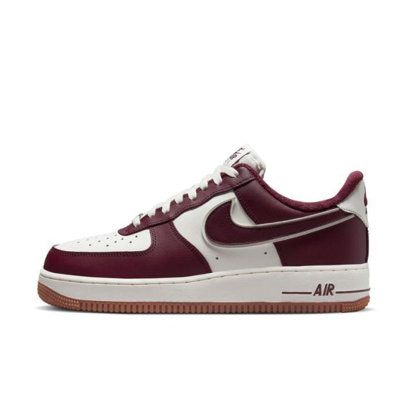 【NIKE AIR FORCE 1 '07 LV8】