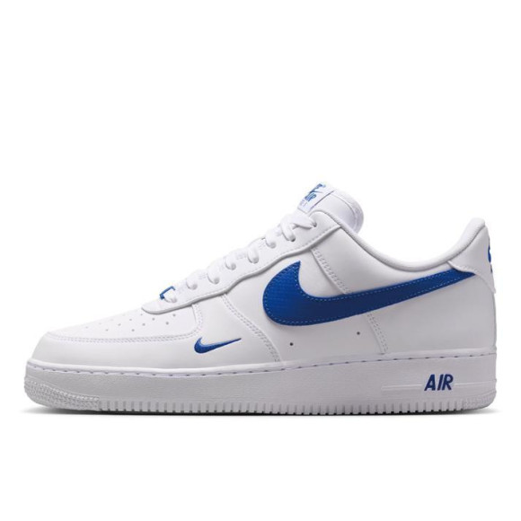【NIKE　AIR FORCE 1 '07】