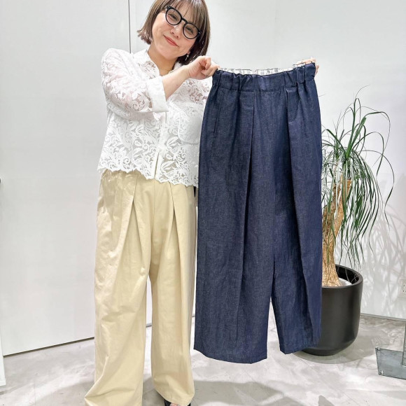 大人なリラックス&カジュアルスタイルにオススメなタックワイドパンツ