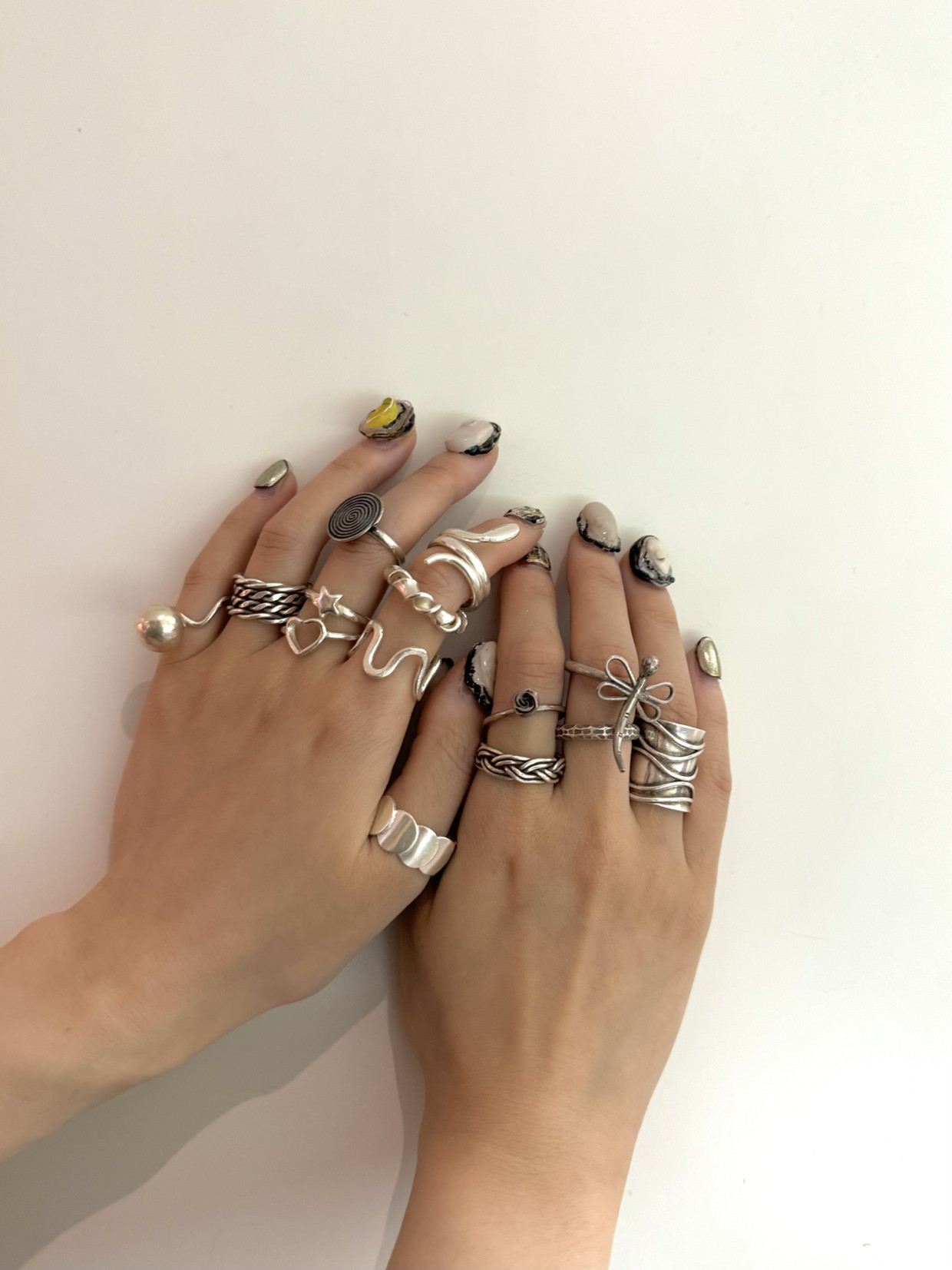 merging three hearts POPUP STORE