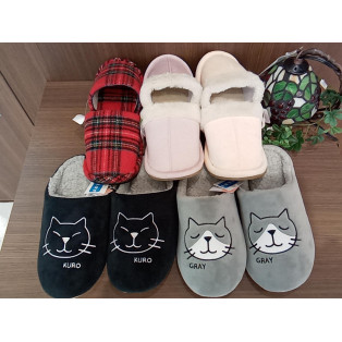 暖かいルームシューズ☆
