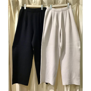 ゆるテーパードパンツ
