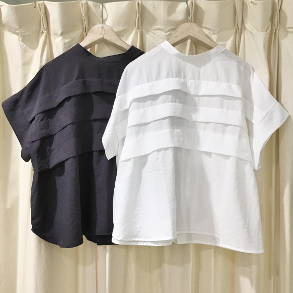 ！前後2WAY！さらっとブラウス♪︎