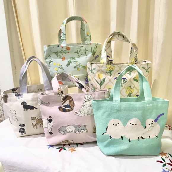 春らしい柄が素敵な新作ミニトート！♡