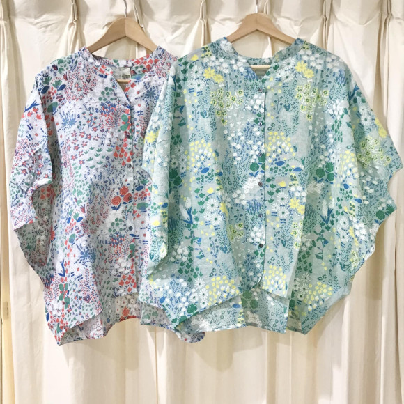 リトルマーケット新作！水彩花柄プルオーバー☆