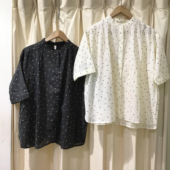 cute！ドット柄ブラウス