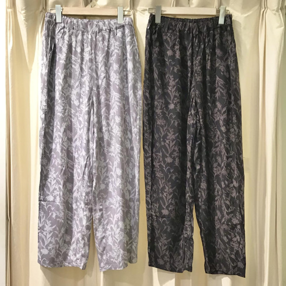 さらっとひんやりボタニカル柄パンツ☆