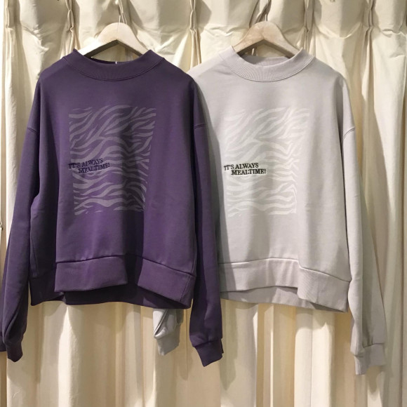 アニマルプリント ロゴ 刺繍 プルオーバー 