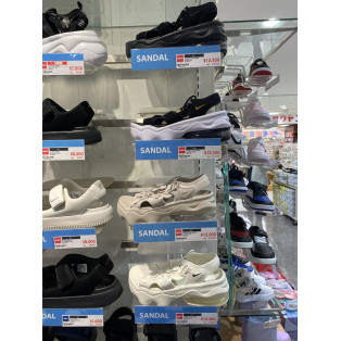 ☆昨年大人気のサンダル入荷☆
