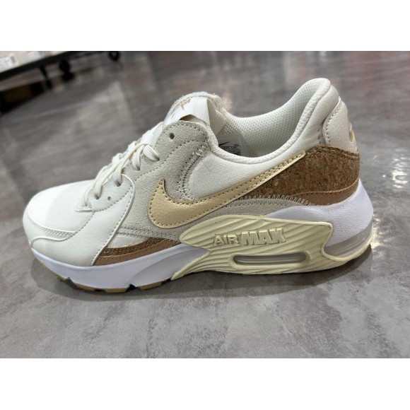 AIR MAX EXCEE  ☆大人気カラー☆新色☆登場！！