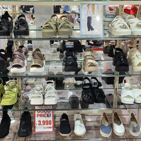 夏物新作投入開始しました！！