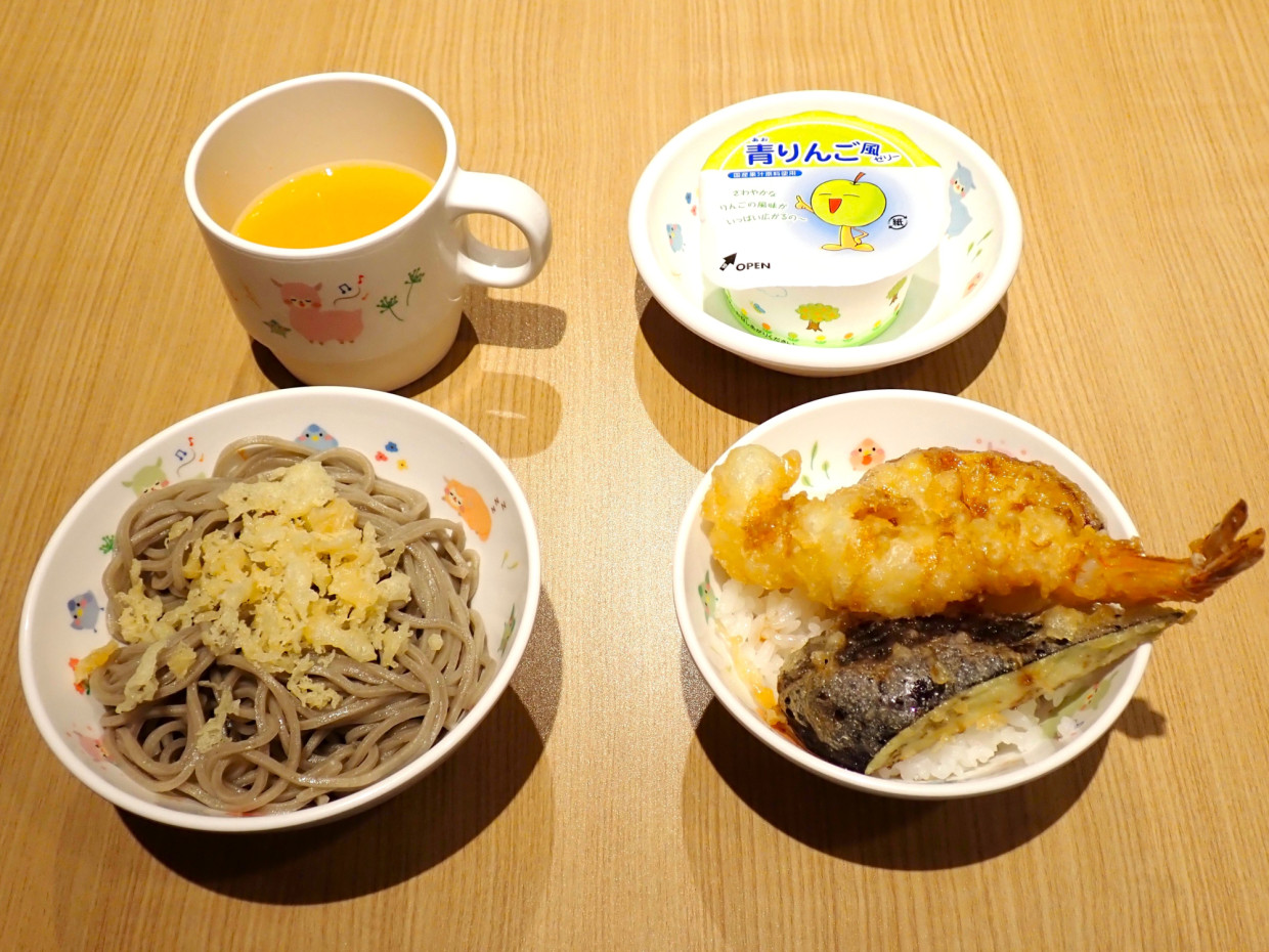 ミニ天丼とミニそば　680円