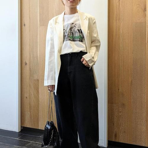 気温も高くなってきて薄手になっ...