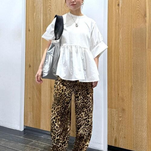 大人気のトップスが入荷しており...