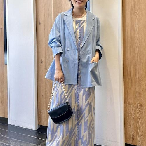 初夏を彩る爽やかなワントーンコ...