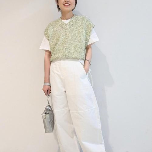 半袖の時期になるとシンプルにな...