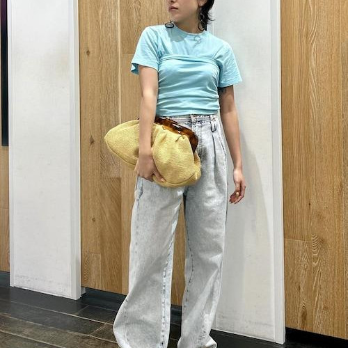 ブルーを基調とした爽やかなデニ...