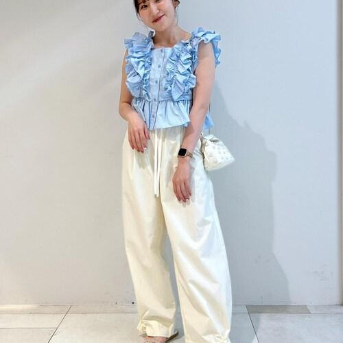 フリルたっぷり夏に着たいデザイ...