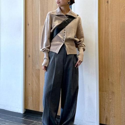 シルエットがきれいなカーディガ...