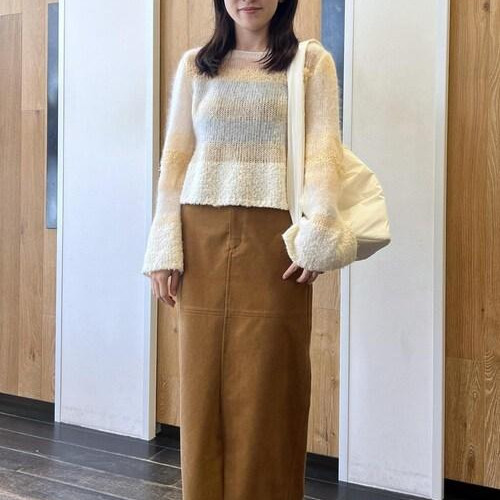 ゆったりシルエットで抜け感と女...