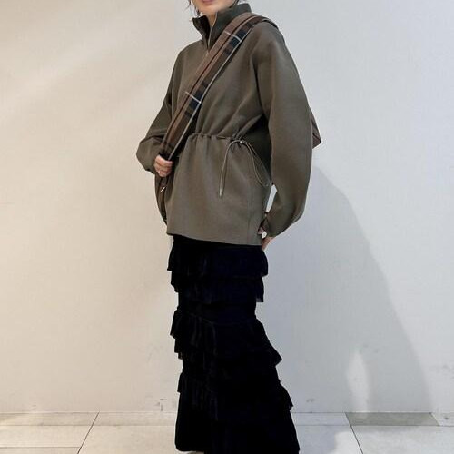 デザイン映えするチュニックは体...