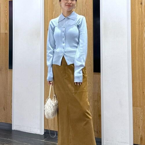 カーディガンとキャミソールがセ...