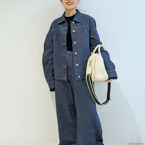 3월에 입하 예정인 데님 재킷...