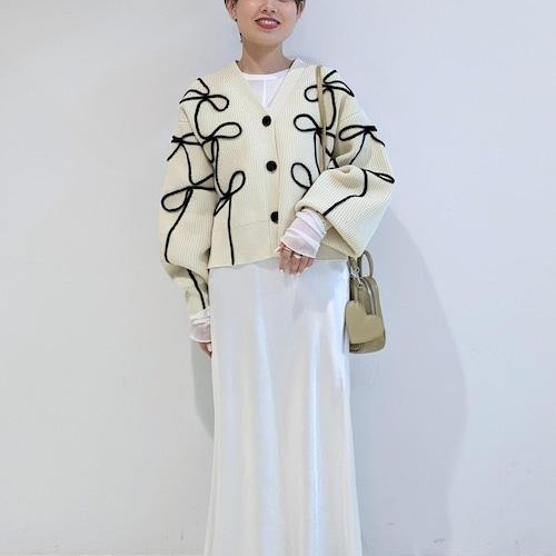 Kaai like a ribbon-like plant...