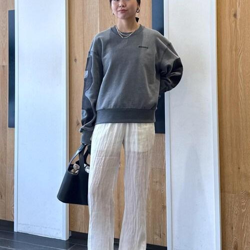 The loose size feel is cute,...