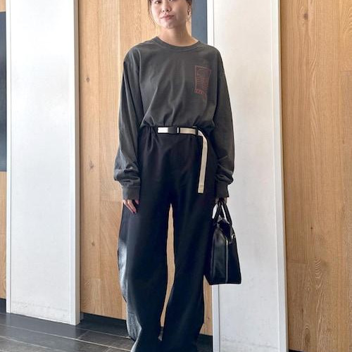 ทรงหลวมและพิมพ์ลายด้านหลัง...