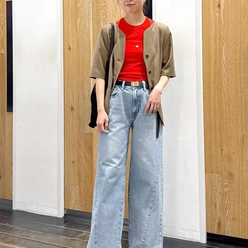 A casual jeans matched with denim...