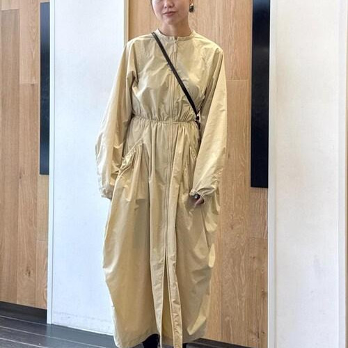 สามารถใส่เป็นเสื้อคลุมหรือเดรสได้...