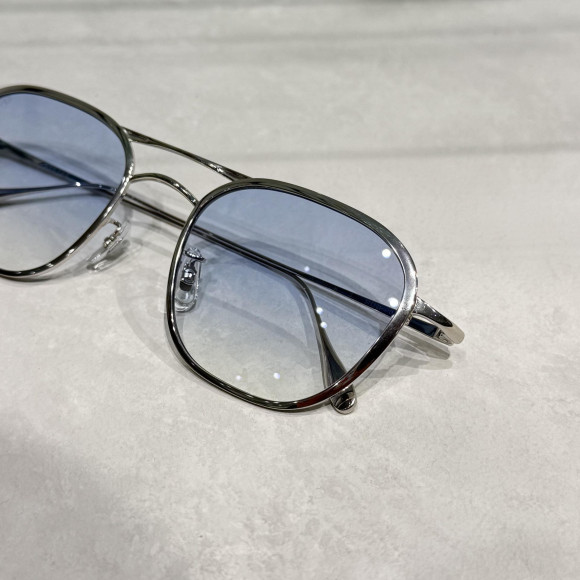 【EYEVAN】ダブルブリッジのメタルサングラス“Sternberg W”